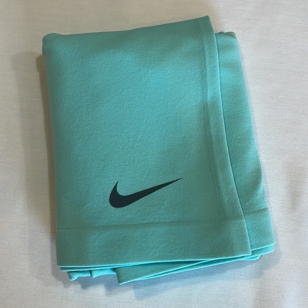 NIKE Pro Dri Fit Seamless Racerback - Picture 13 of 14